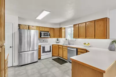 1055 N 1000 W, Provo, UT 84604 - Photo 12