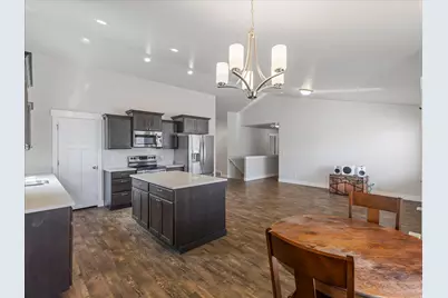 239 S Tawny Dr, Grantsville, UT 84029 - Photo 6