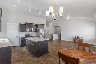 239 S Tawny Dr, Grantsville, UT 84029 - Photo 6