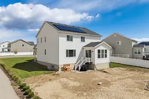 1208 E Coachline Way N, Eagle Mountain, UT 84005 - Photo 38