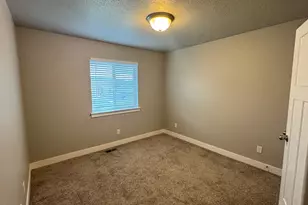3607 E Sapphire Ln S, Eagle Mountain, UT 84005 - Photo 12