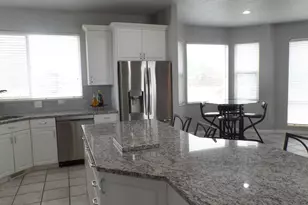 496 E Spruce Glen Rd, Murray, UT 84107 - Photo 14