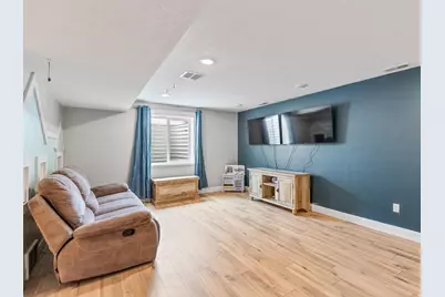 829 E 600 N, Hyde Park, UT 84318 - Photo 6