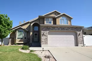 107 E 2100 S, Clearfield, UT 84015 - Photo 1