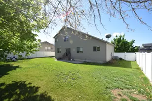 107 E 2100 S, Clearfield, UT 84015 - Photo 12