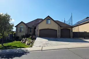 9073 N Clubhouse Ln, Eagle Mountain, UT 84005 - Photo 2