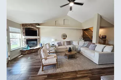 9073 N Clubhouse Ln, Eagle Mountain, UT 84005 - Photo 4