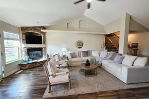 9073 N Clubhouse Ln, Eagle Mountain, UT 84005 - Photo 4