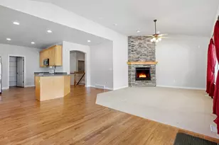 9884 S Cascade Park Dr, Sandy, UT 84070 - Photo 4