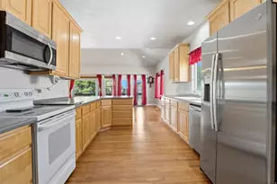 9884 S Cascade Park Dr, Sandy, UT 84070 - Photo 6