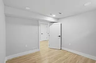42 W 500 N, Salt Lake City, UT 84103 - Photo 24
