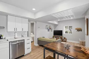 42 W 500 N, Salt Lake City, UT 84103 - Photo 36