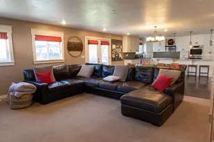 218 E Golden Willow Circle, Sandy, UT 84070 - Photo 4