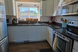 3832 Parker Dr, Riverdale, UT 84405 - Photo 6