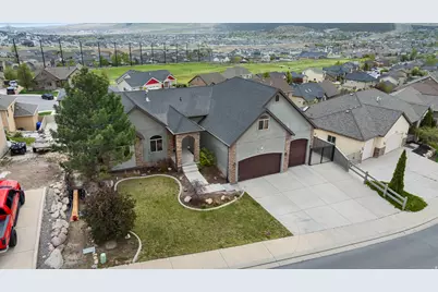 9096 N Clubhouse Ln W, Eagle Mountain, UT 84005 - Photo 36