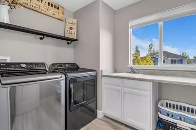 5447 W Anfield Way, Herriman, UT 84096 - Photo 10