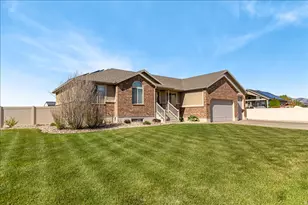 3792 W 2200 S, Taylor, UT 84401 - Photo 2