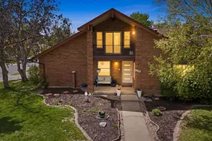 962 S Valley View Dr E, Fruit Heights, UT 84037 - Photo 1