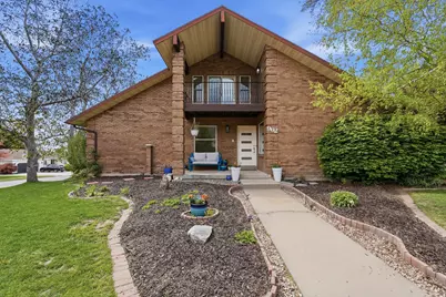 962 S Valley View Dr E, Fruit Heights, UT 84037 - Photo 2