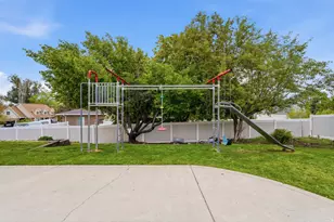 962 S Valley View Dr E, Fruit Heights, UT 84037 - Photo 44