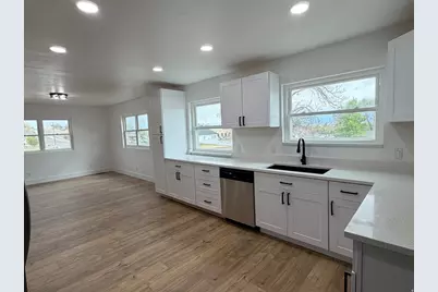 215 N Center St, Castle Dale, UT 84513 - Photo 6