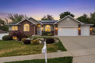 43 E Peachtree Dr N, Centerville, UT 84014 - Photo 2