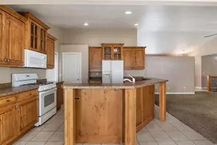 43 E Peachtree Dr N, Centerville, UT 84014 - Photo 8