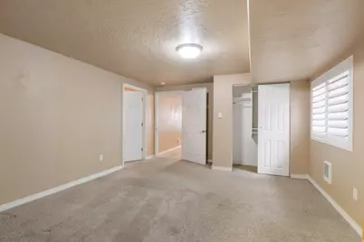 43 E Peachtree Dr N, Centerville, UT 84014 - Photo 36