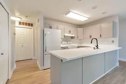 9215 S Jefferson Cv W, Sandy, UT 84070 - Photo 6