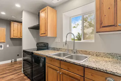 55 E Spring Dr, Toquerville, UT 84774 - Photo 12