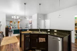 128 W Parramatta Ln, Salt Lake City, UT 84115 - Photo 6