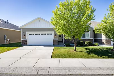 122 E 690 S, Smithfield, UT 84335 - Photo 2