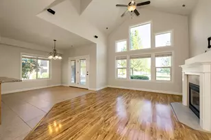 724 W Mystic Brook Way Way S, South Jordan, UT 84095 - Photo 2