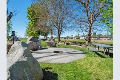115 N 1400 W, Clearfield, UT 84015 - Photo 24