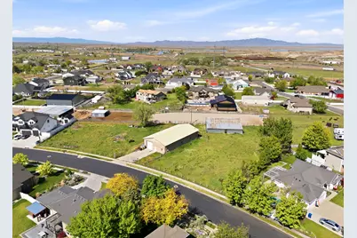 1695 N Olsen Way #802, West Bountiful, UT 84087 - Photo 4