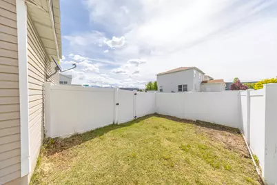 2011 N 2095 W, Clinton, UT 84015 - Photo 24