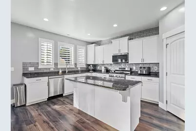7598 S Scenic Maple Dr, West Jordan, UT 84081 - Photo 8