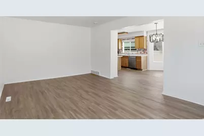 700 E 5900 S, Murray, UT 84107 - Photo 16