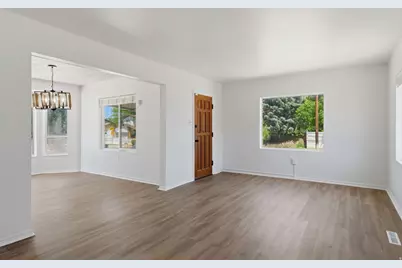 700 E 5900 S, Murray, UT 84107 - Photo 2