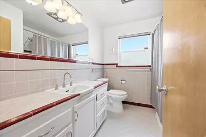 2484 E Skyline Dr, Salt Lake City, UT 84108 - Photo 20