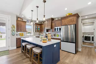 925 W Torrey Pnes Dr, Richfield, UT 84701 - Photo 10