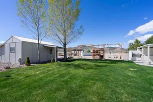 1129 S River Side Dr, Circleville, UT 84723 - Photo 24