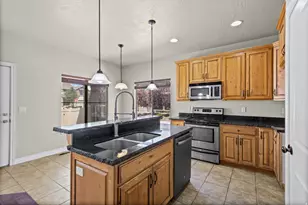 10416 S Sage Luigi Ct, South Jordan, UT 84009 - Photo 8
