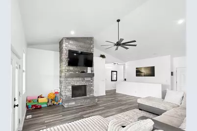 365 N 100 E, Ferron, UT 84523 - Photo 14