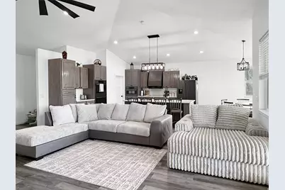 365 N 100 E, Ferron, UT 84523 - Photo 4