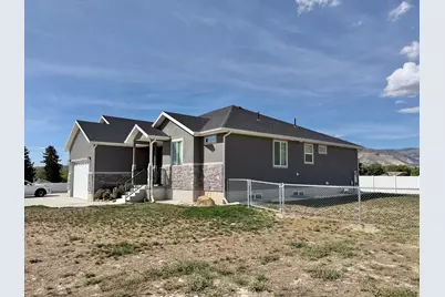 365 N 100 E, Ferron, UT 84523 - Photo 2
