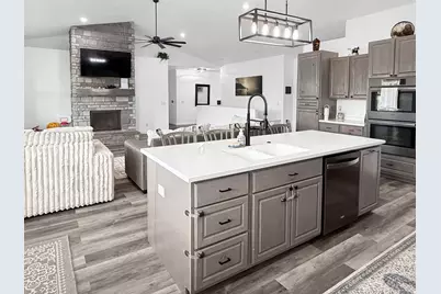 365 N 100 E, Ferron, UT 84523 - Photo 12