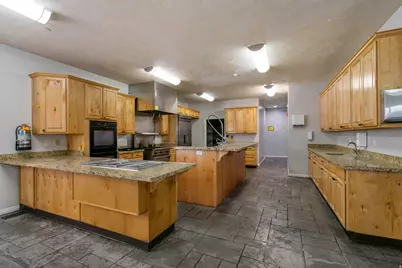8265 W 2700 S, Magna, UT 84044 - Photo 10