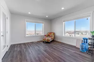 437 N 800 E, Hyde Park, UT 84318 - Photo 8