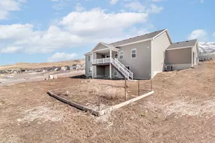 437 N 800 E, Hyde Park, UT 84318 - Photo 22